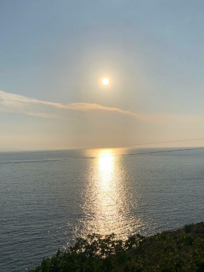 Gregor Apartments Sarandë Esterno foto